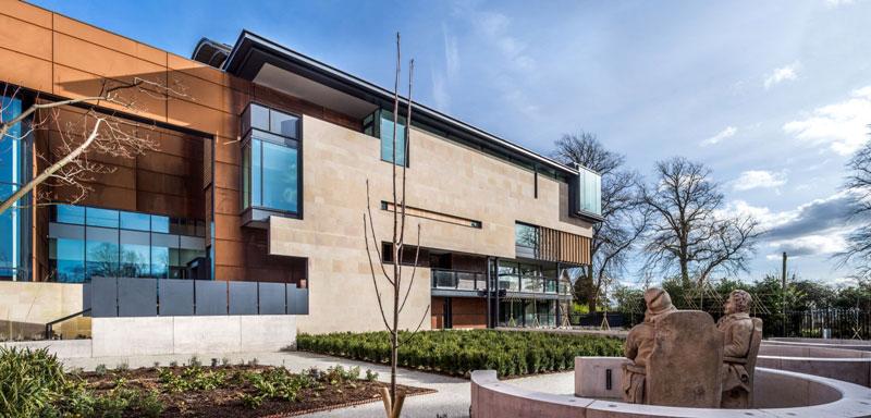 Dunfermline Carnegie Library & Galleries (Chris Humphreys Photography)